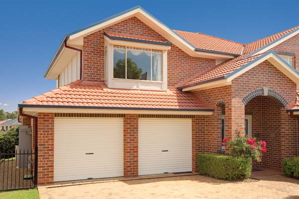 image08_Roll-a-door-in-classic-cream