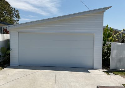 Nullarbor Dover White B&D Sectional Door